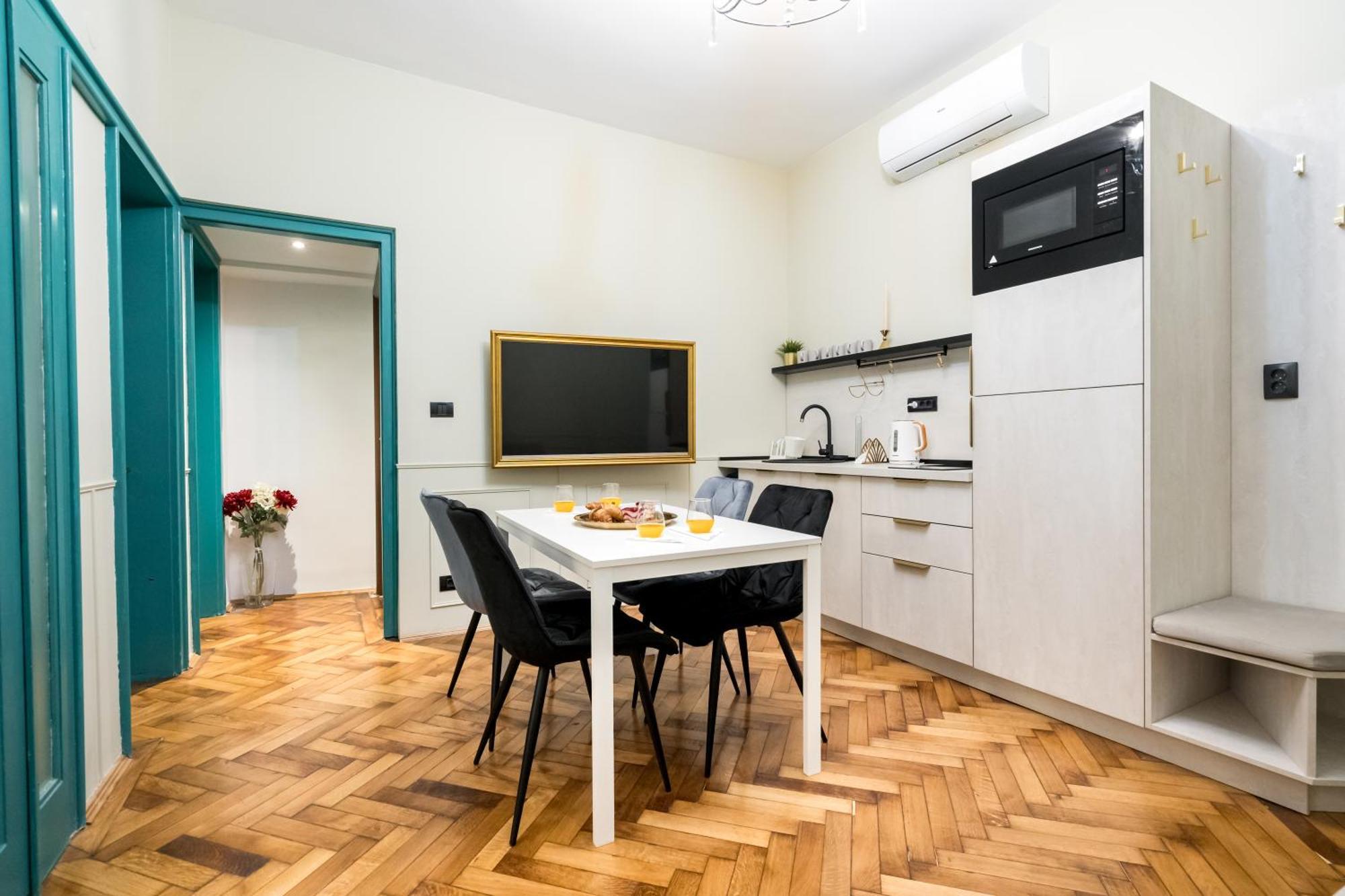 Highline Downtown Residences 6 Persons Family Apartment Bucureşti Eksteriør bilde